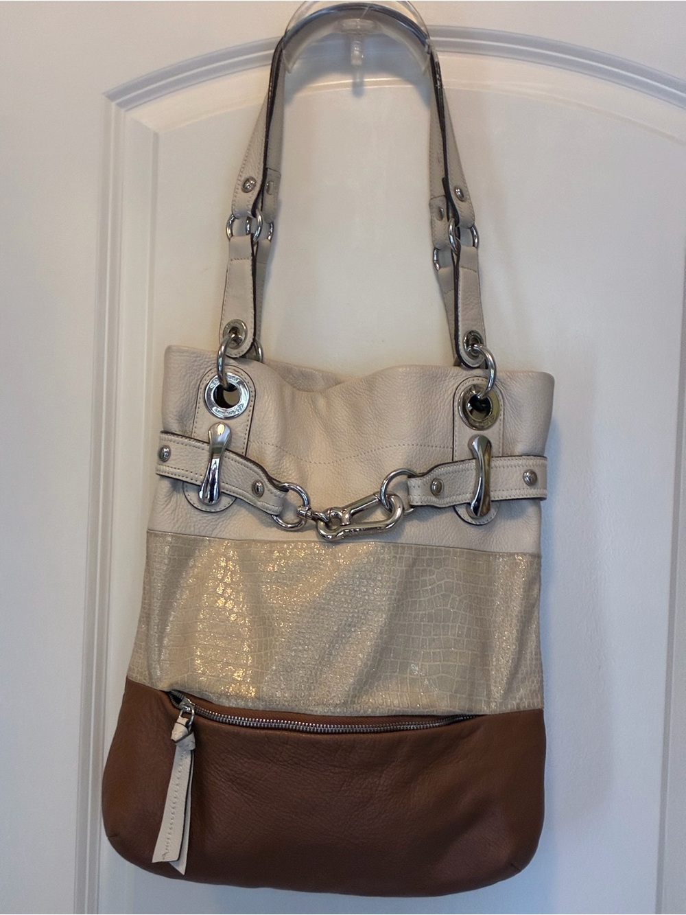 Three-Tone Leather vintage Shoulder Bag in Cream, Metallic Cream & Brown